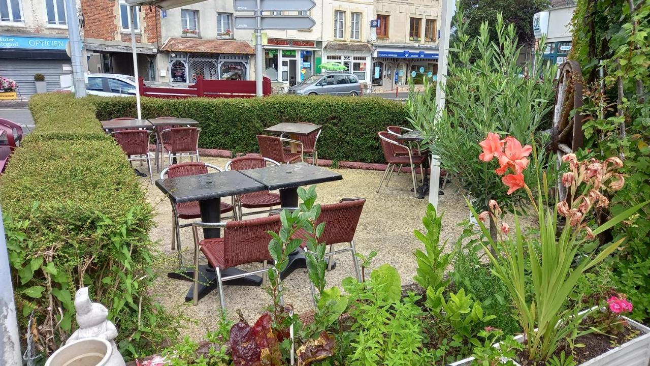 Hotellerie Normande Dozulé エクステリア 写真