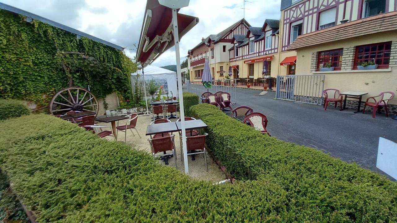 Hotellerie Normande Dozulé エクステリア 写真