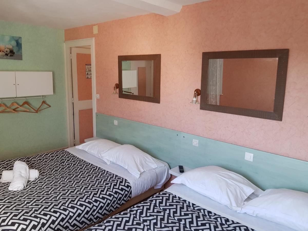 Hotellerie Normande Dozulé エクステリア 写真
